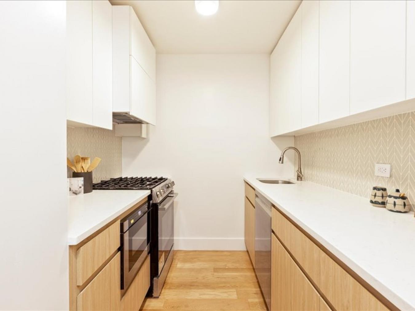 New York, New York, 10016, United States, 2 Bedrooms Bedrooms, ,1 BathroomBathrooms,Residential,For Sale,1944154