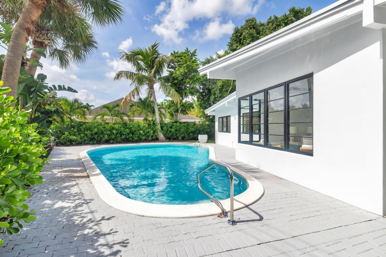 Lake Clarke Shores, Florida, 33406, United States, 4 Bedrooms Bedrooms, ,3 BathroomsBathrooms,Residential,For Sale,1944150