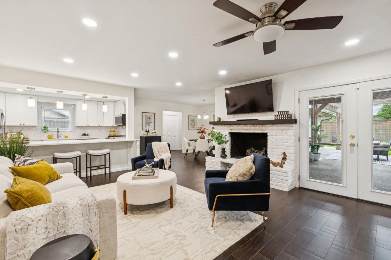 Dallas, Dallas, 75229, United States, ,Residential,For Sale,1945168