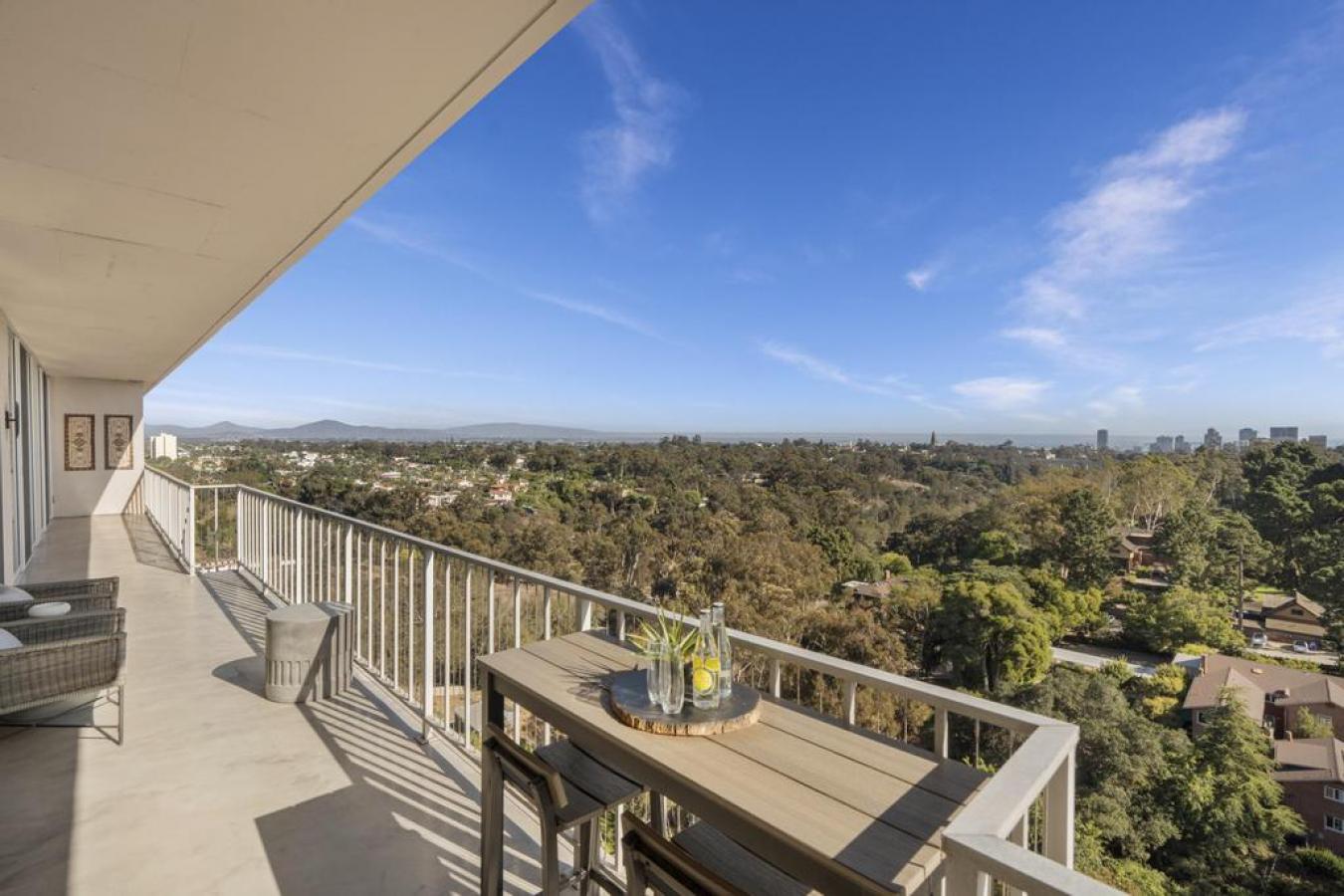 San Diego, California, 92103, United States, 3 Bedrooms Bedrooms, ,2 BathroomsBathrooms,Residential,For Sale,1995524