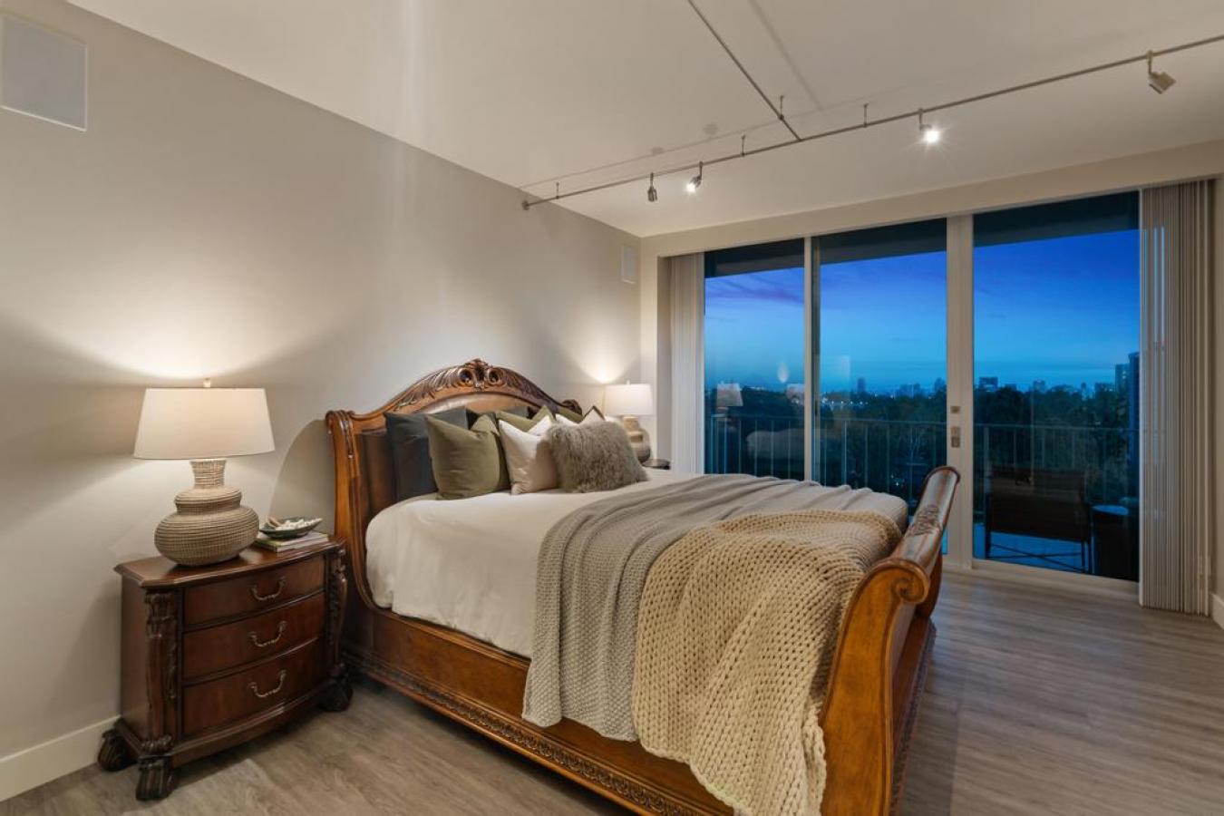 San Diego, California, 92103, United States, 3 Bedrooms Bedrooms, ,2 BathroomsBathrooms,Residential,For Sale,1995524