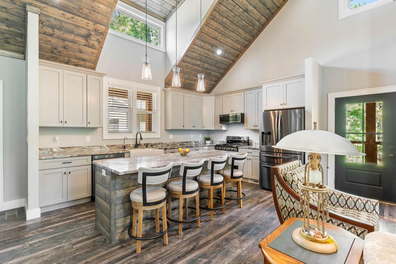 Hendersonville, Henderson, 28792, United States, 3 Bedrooms Bedrooms, ,2 BathroomsBathrooms,Residential,For Sale,1945170