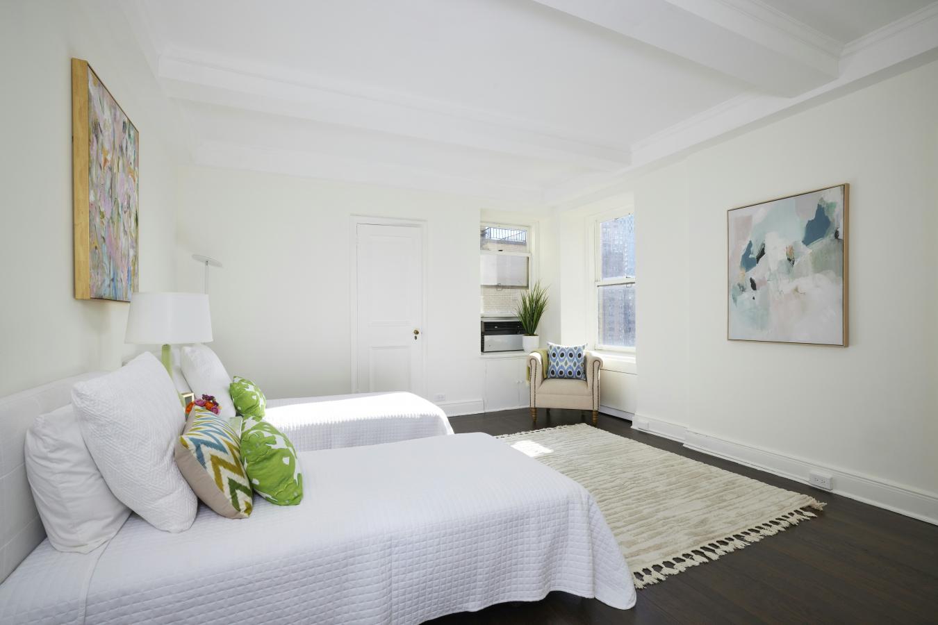 New York, New York, 10021, United States, 3 Bedrooms Bedrooms, ,3 BathroomsBathrooms,Residential,For Sale,1944435