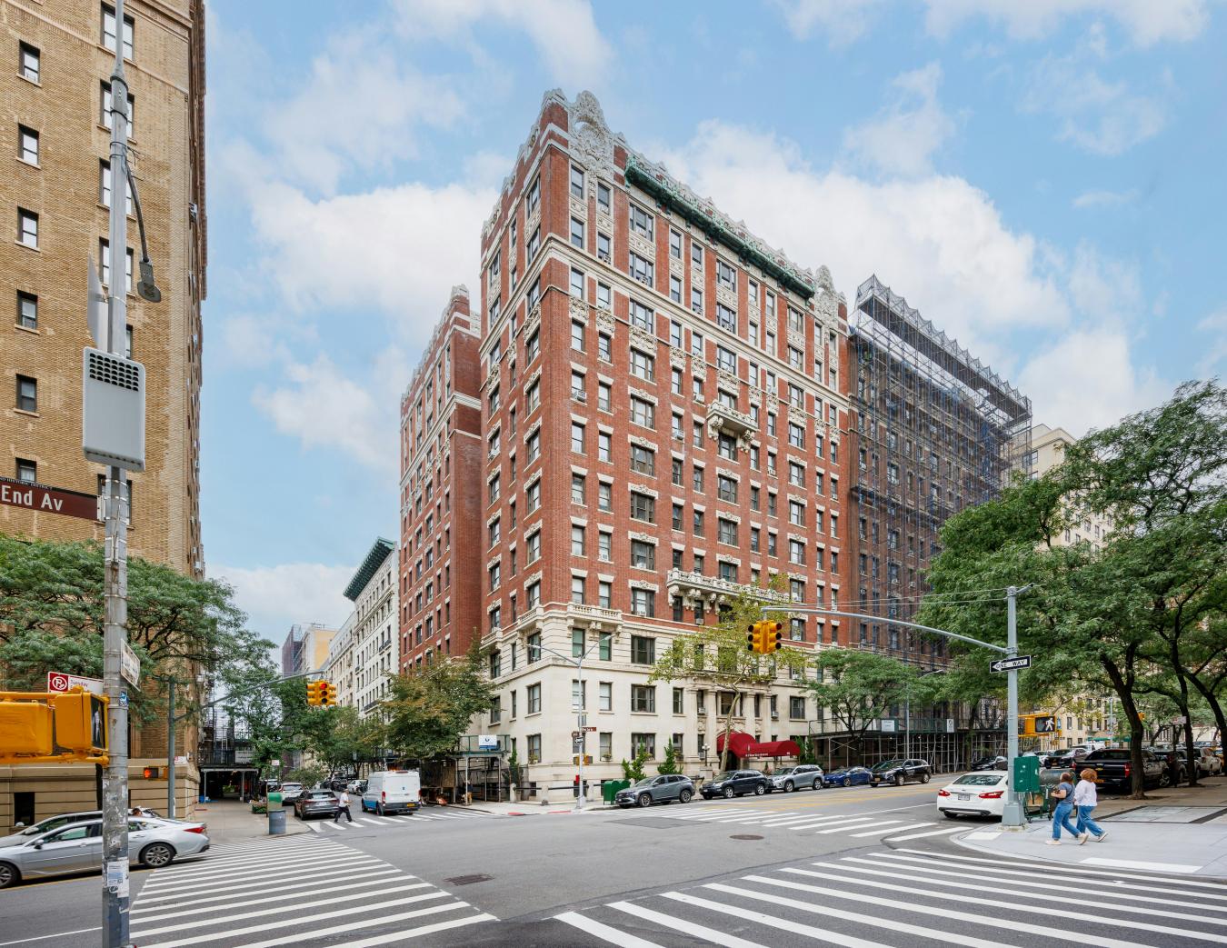 New York, New York, 10025, United States, 4 Bedrooms Bedrooms, ,2 BathroomsBathrooms,Residential,For Sale,1944433