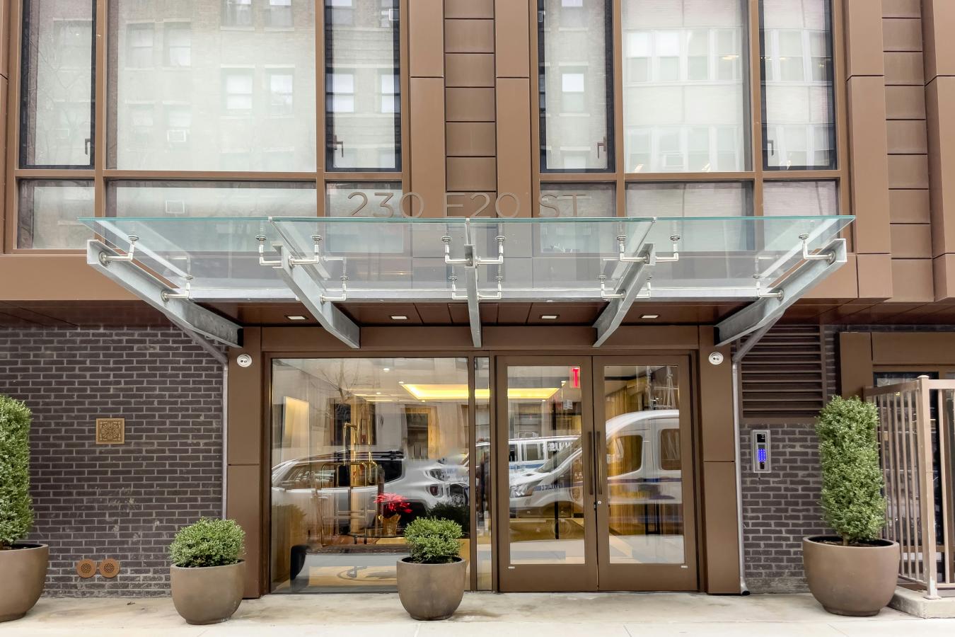 Gramercy Park, New York, 10003, United States, 2 Bedrooms Bedrooms, ,2 BathroomsBathrooms,Residential,For Sale,1944431