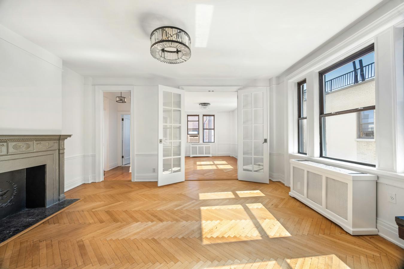 New York, New York, 10025, United States, 3 Bedrooms Bedrooms, ,2 BathroomsBathrooms,Residential,For Sale,1944426