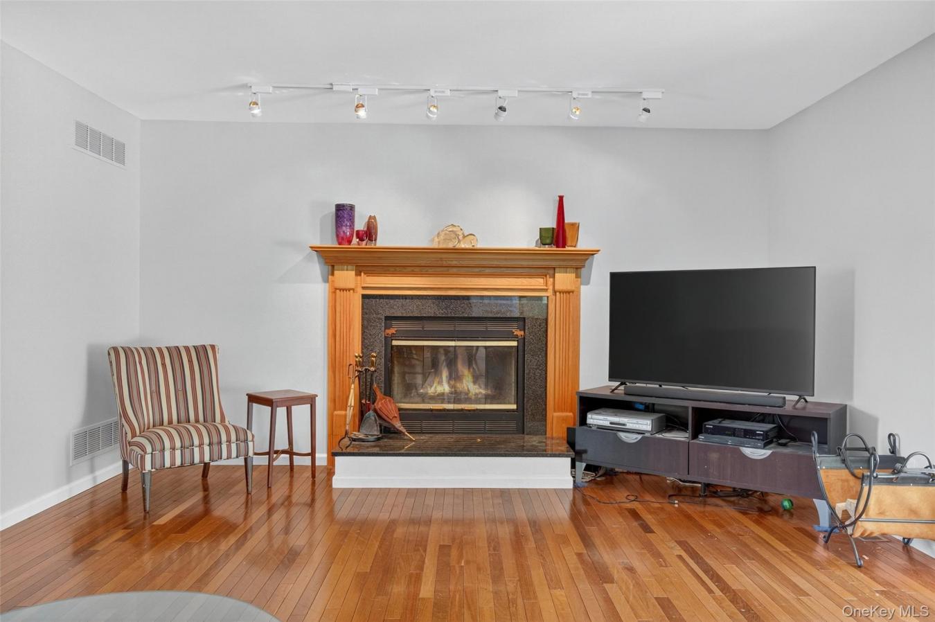 LaGrange, Dutchess County, 12540, United States, ,Residential,For Sale,1945166