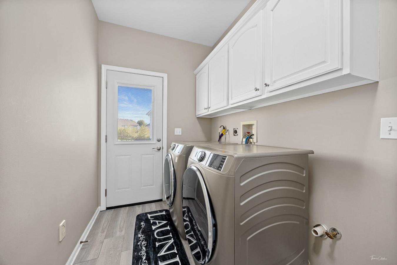 Yorkville, Kendall, 60560, United States, 5 Bedrooms Bedrooms, ,4 BathroomsBathrooms,Residential,For Sale,1945160