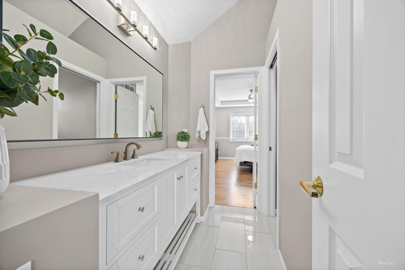 Yorkville, Kendall, 60560, United States, 5 Bedrooms Bedrooms, ,4 BathroomsBathrooms,Residential,For Sale,1945160