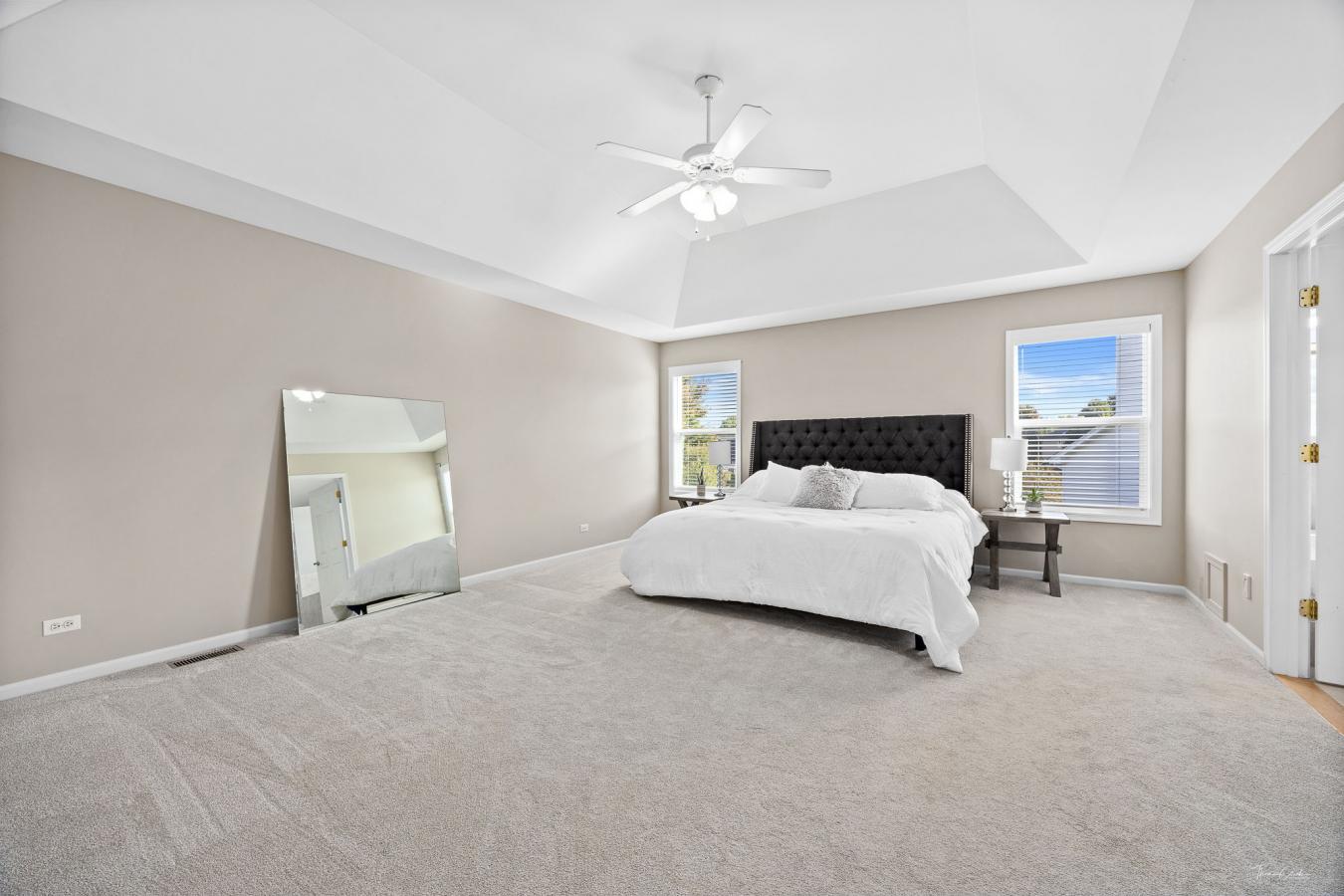 Yorkville, Kendall, 60560, United States, 5 Bedrooms Bedrooms, ,4 BathroomsBathrooms,Residential,For Sale,1945160