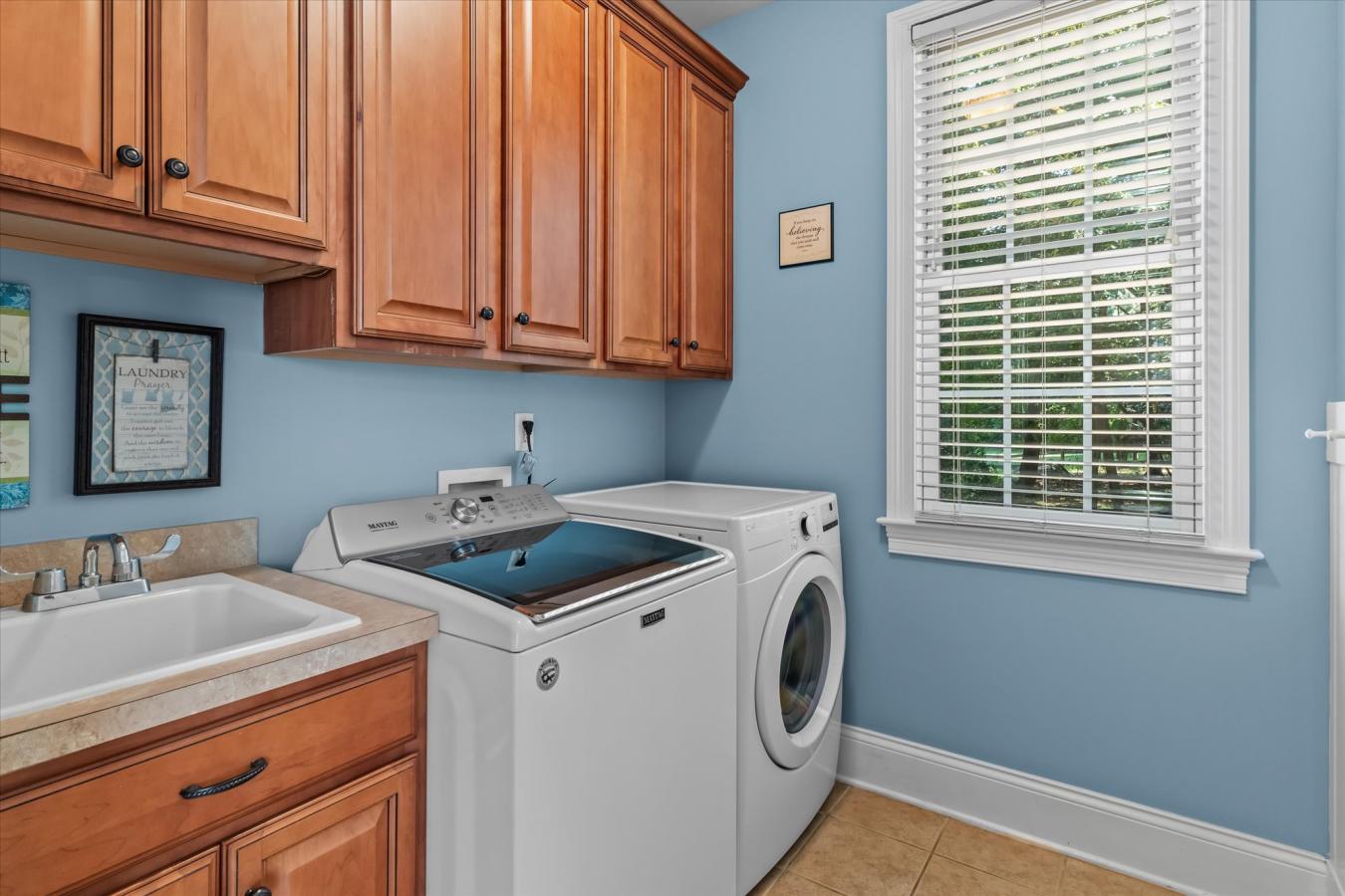 Mooresville, Iredell, 28117, United States, 5 Bedrooms Bedrooms, ,4 BathroomsBathrooms,Residential,For Sale,1945161