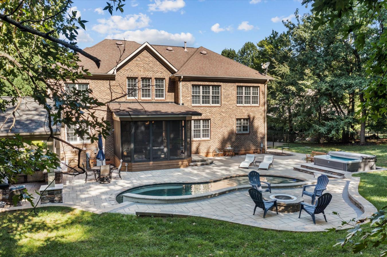 Mooresville, Iredell, 28117, United States, 5 Bedrooms Bedrooms, ,4 BathroomsBathrooms,Residential,For Sale,1945161