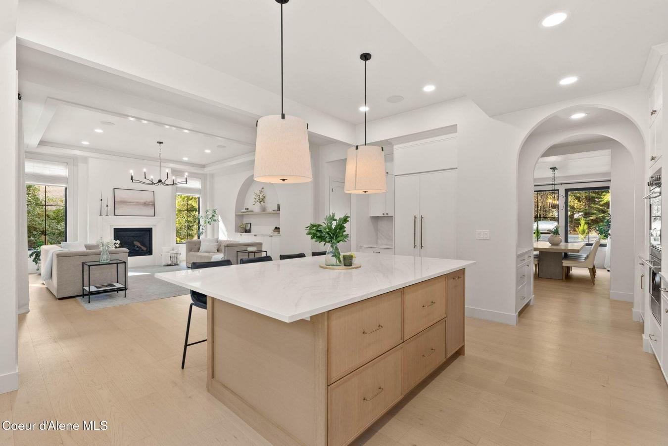 Coeur d'Alene, Kootenai, 83814, United States, ,Residential,For Sale,1945155