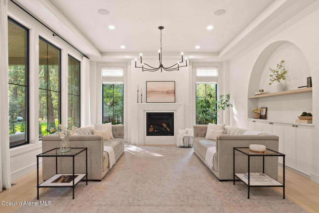 Coeur d'Alene, Kootenai, 83814, United States, ,Residential,For Sale,1945155