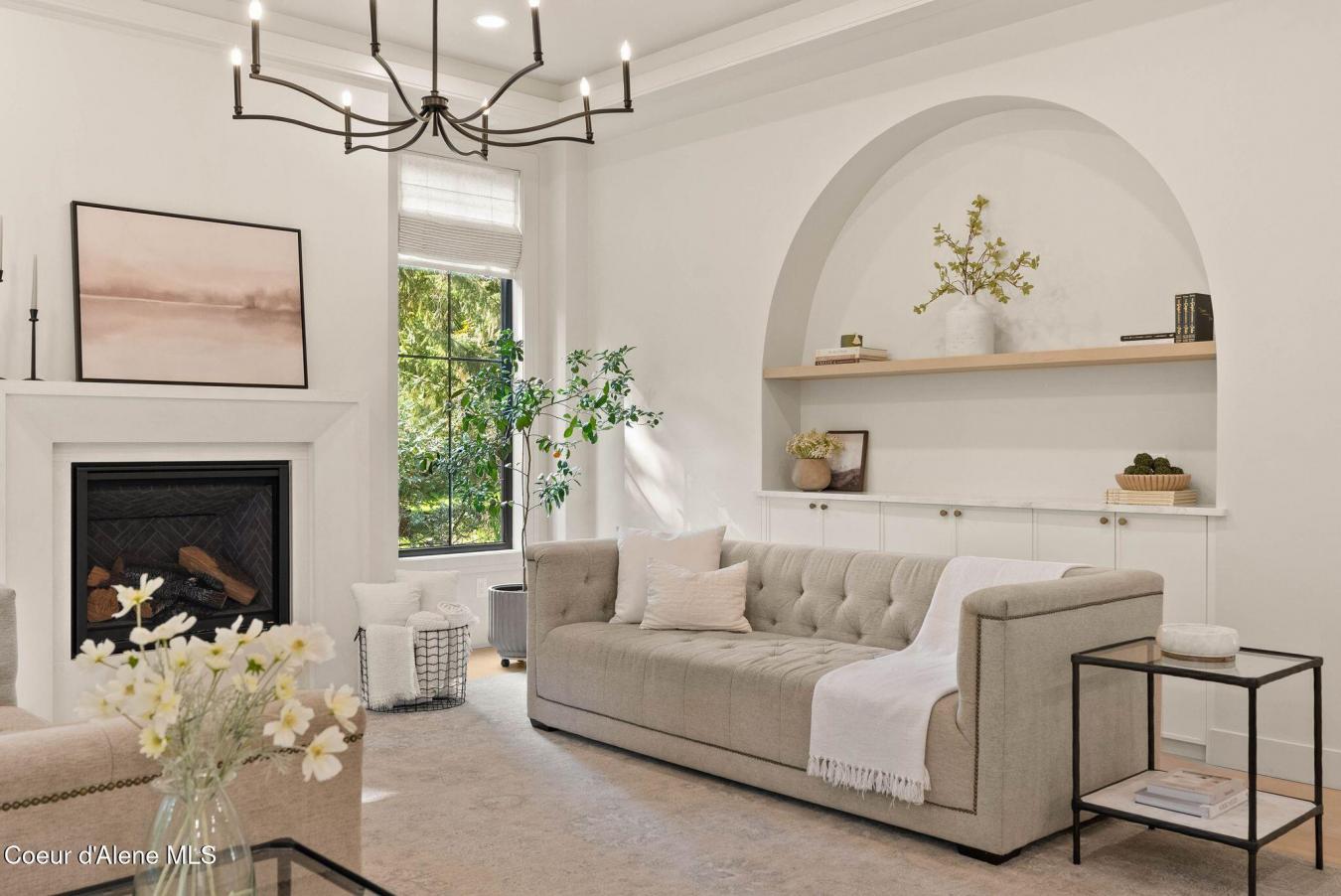 Coeur d'Alene, Kootenai, 83814, United States, ,Residential,For Sale,1945155