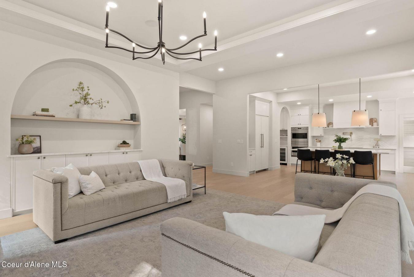 Coeur d'Alene, Kootenai, 83814, United States, ,Residential,For Sale,1945155