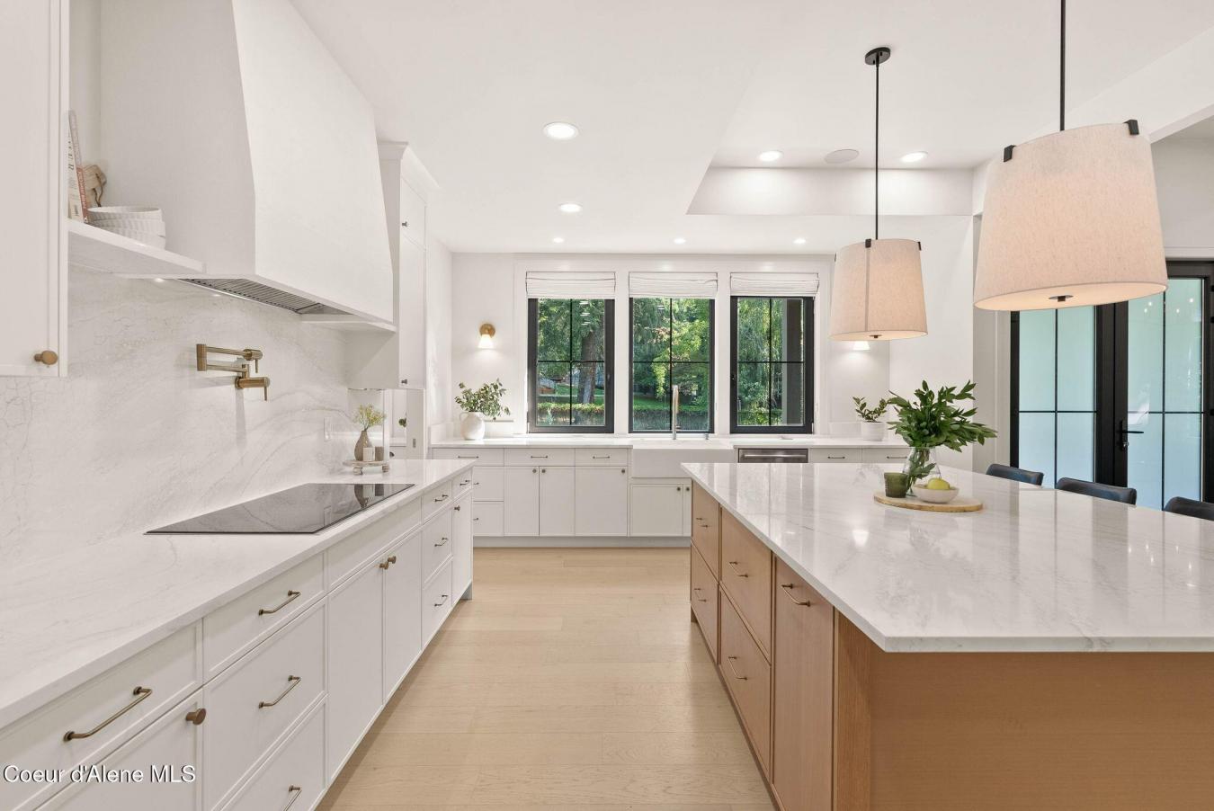 Coeur d'Alene, Kootenai, 83814, United States, ,Residential,For Sale,1945155