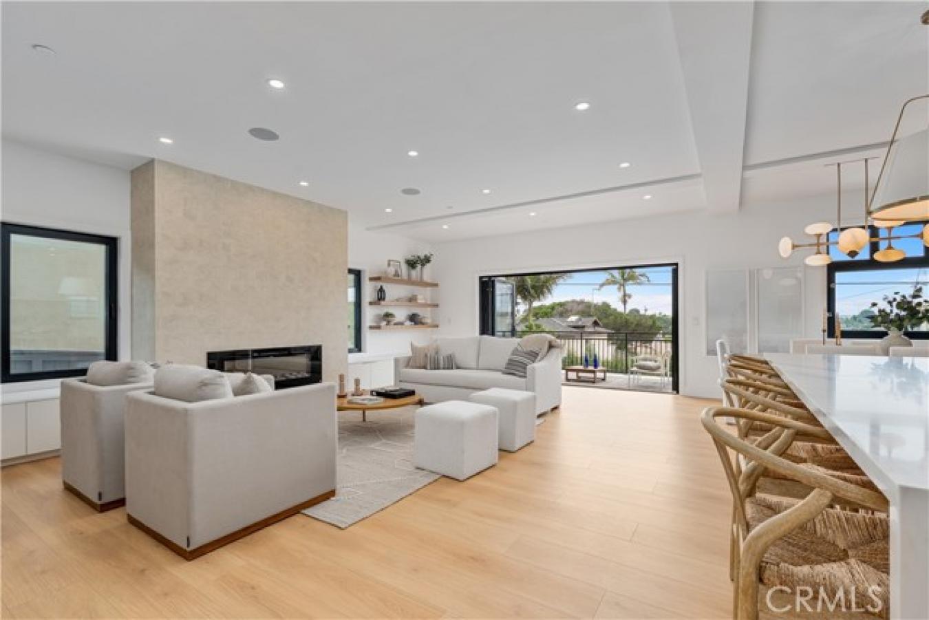 Manhattan Beach, Los Angeles, 90266, United States, 5 Bedrooms Bedrooms, ,5 BathroomsBathrooms,Residential,For Sale,1945148