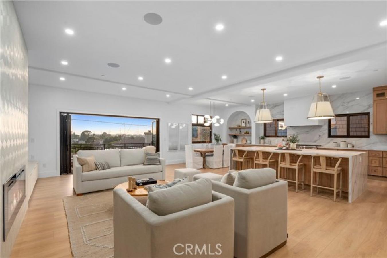 Manhattan Beach, Los Angeles, 90266, United States, 5 Bedrooms Bedrooms, ,5 BathroomsBathrooms,Residential,For Sale,1945148