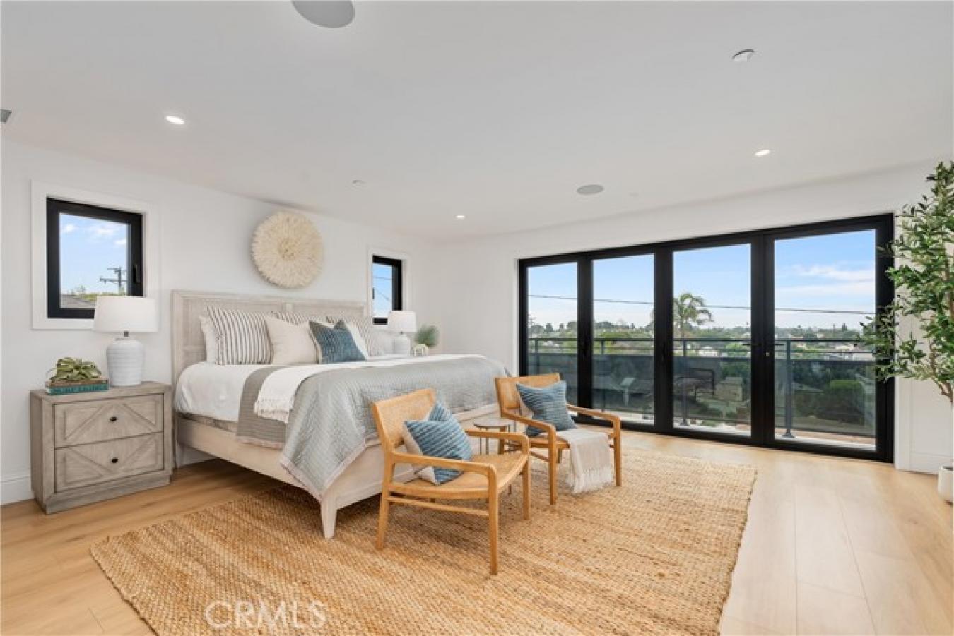 Manhattan Beach, Los Angeles, 90266, United States, 5 Bedrooms Bedrooms, ,5 BathroomsBathrooms,Residential,For Sale,1945148