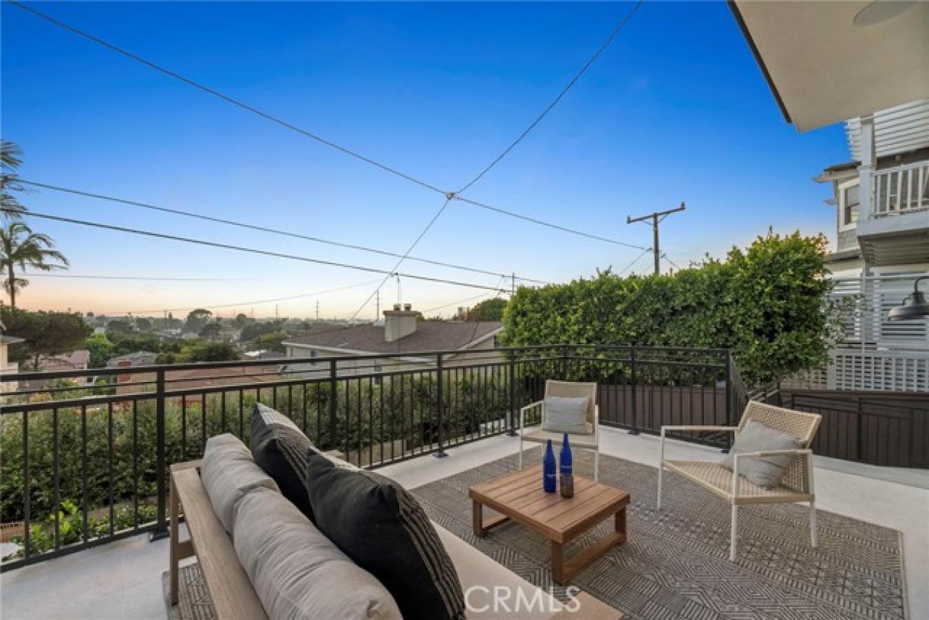 Manhattan Beach, Los Angeles, 90266, United States, 5 Bedrooms Bedrooms, ,5 BathroomsBathrooms,Residential,For Sale,1945148