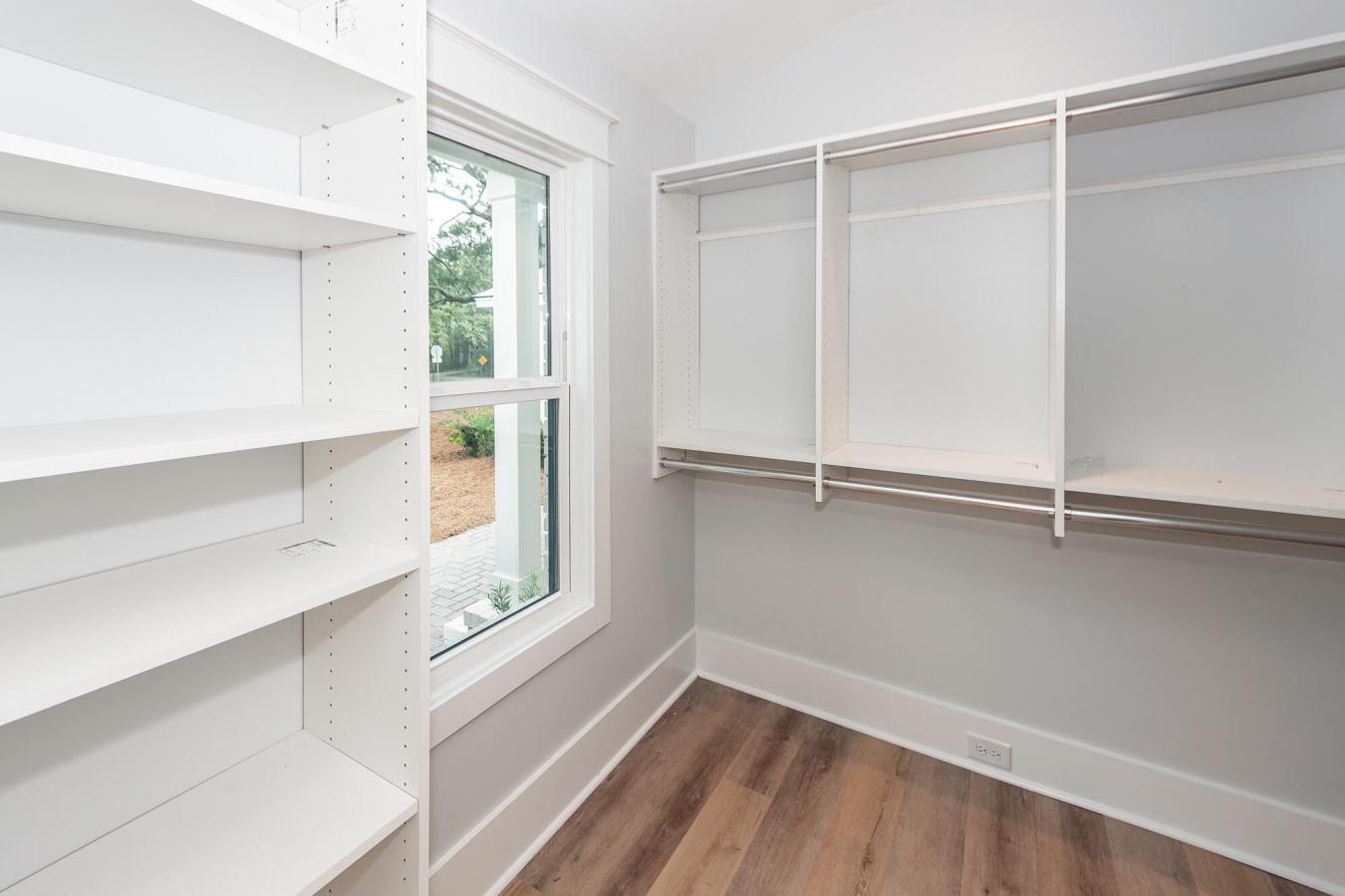 Isle of Palms, Charleston, 29451, United States, 5 Bedrooms Bedrooms, ,3 BathroomsBathrooms,Residential,For Sale,1945144