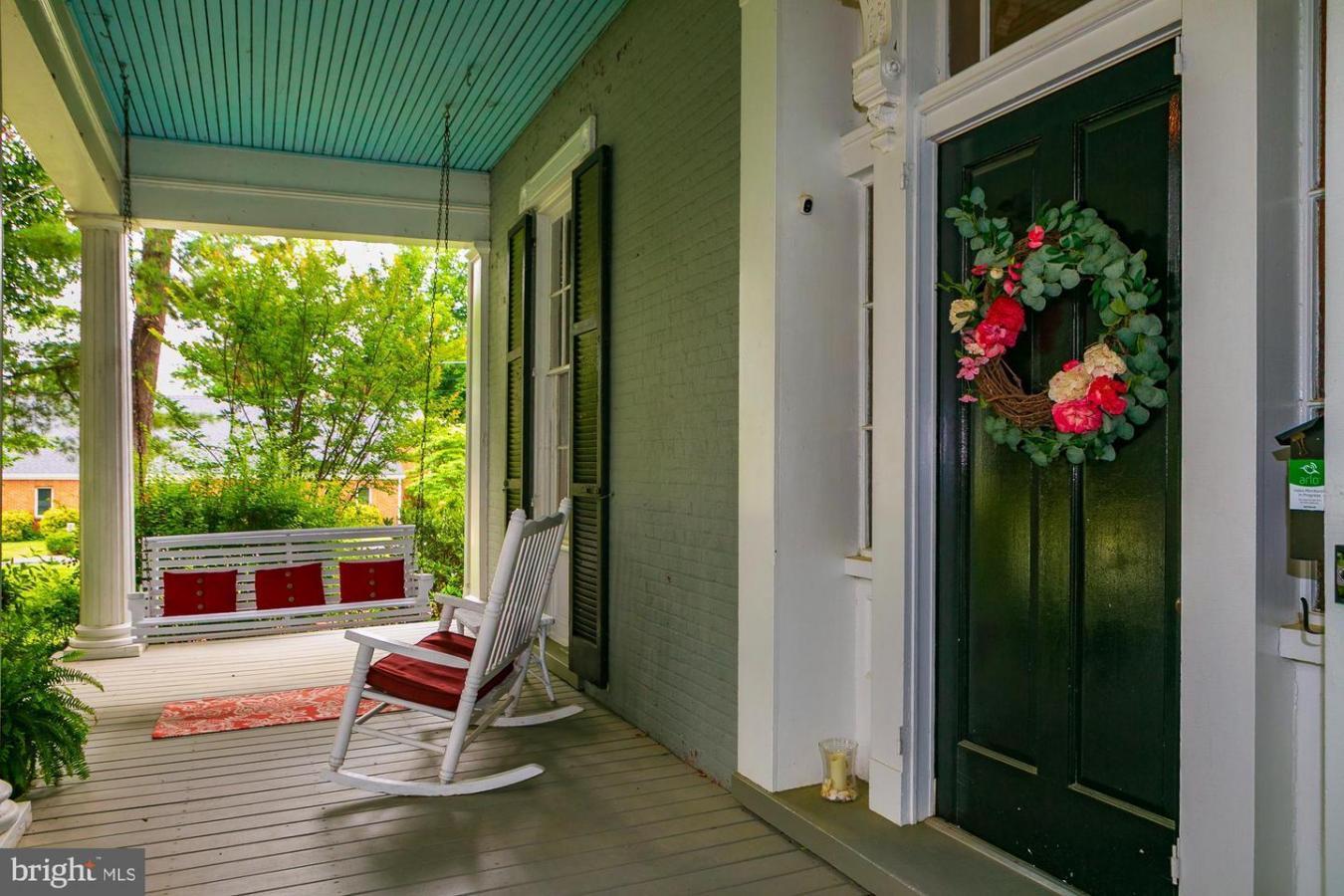 Charles Town, West Virginia, 25414, United States, 6 Bedrooms Bedrooms, ,7 BathroomsBathrooms,Residential,For Sale,1945140