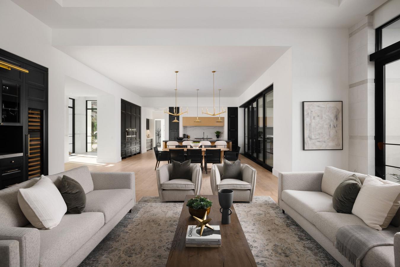 Paradise Valley, Arizona, 85253, United States, 5 Bedrooms Bedrooms, ,4 BathroomsBathrooms,Residential,For Sale,1945137