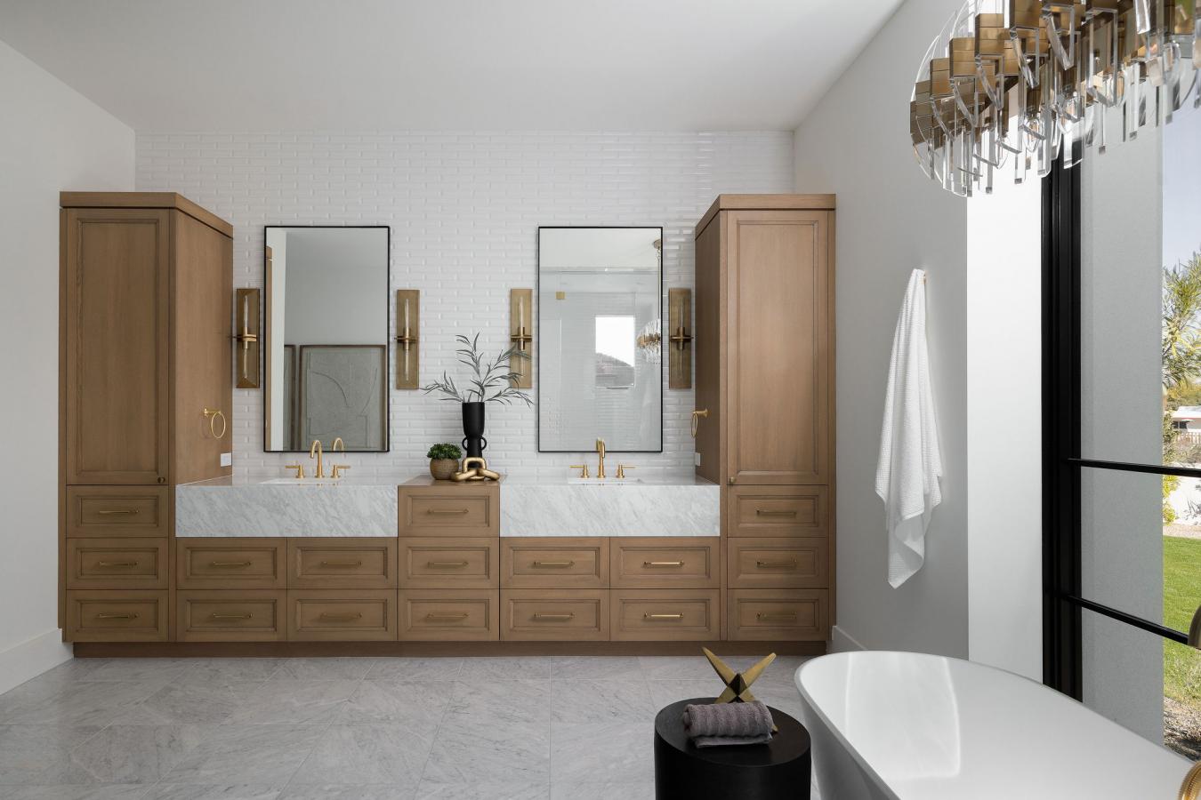 Paradise Valley, Arizona, 85253, United States, 5 Bedrooms Bedrooms, ,4 BathroomsBathrooms,Residential,For Sale,1945137