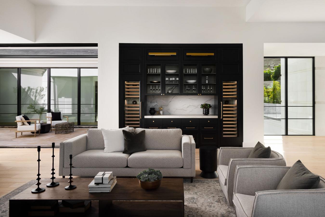 Paradise Valley, Arizona, 85253, United States, 5 Bedrooms Bedrooms, ,4 BathroomsBathrooms,Residential,For Sale,1945137