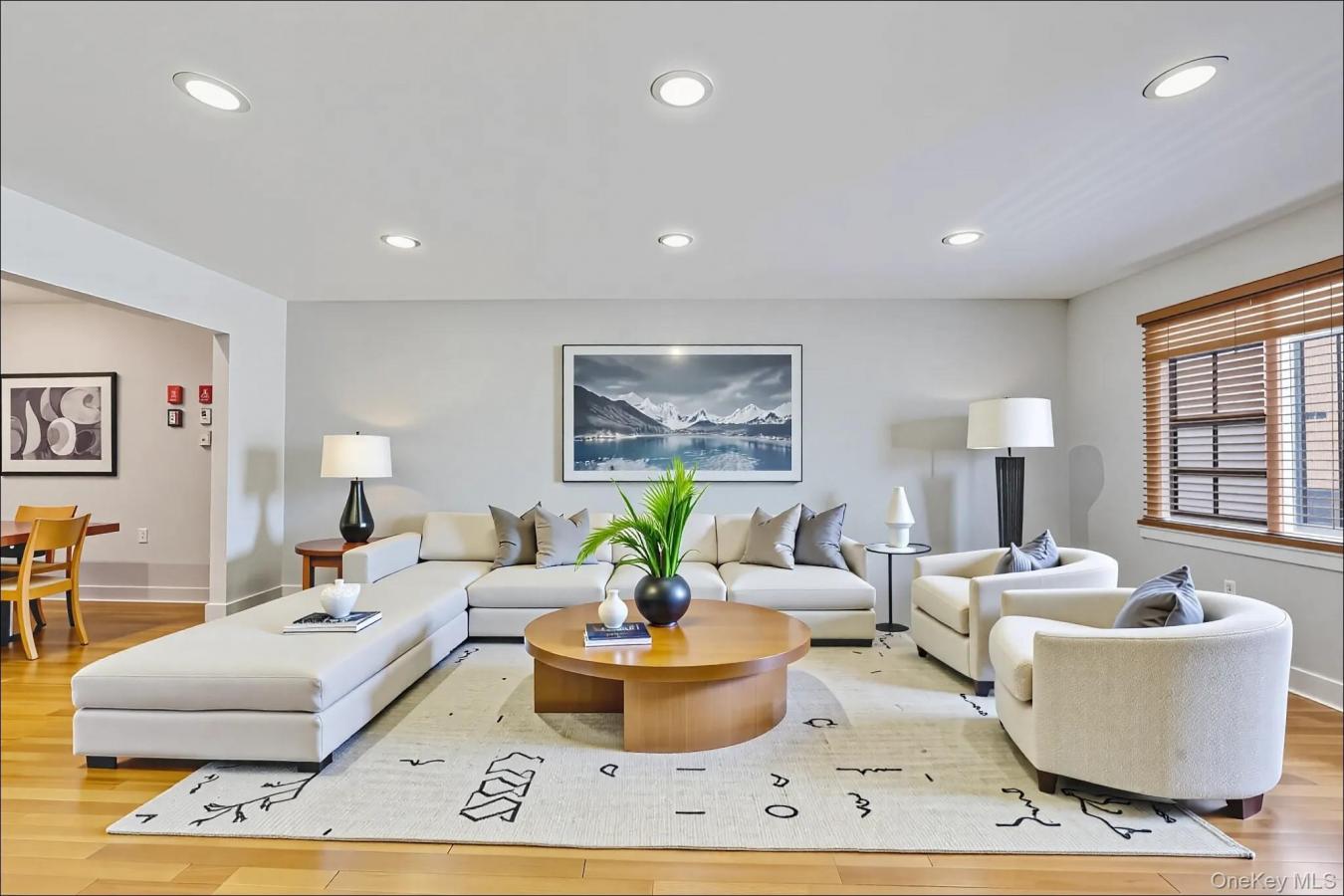 80th avenue, queens, 11385, United States, 3 Bedrooms Bedrooms, ,3 BathroomsBathrooms,Residential,For Sale,1945135