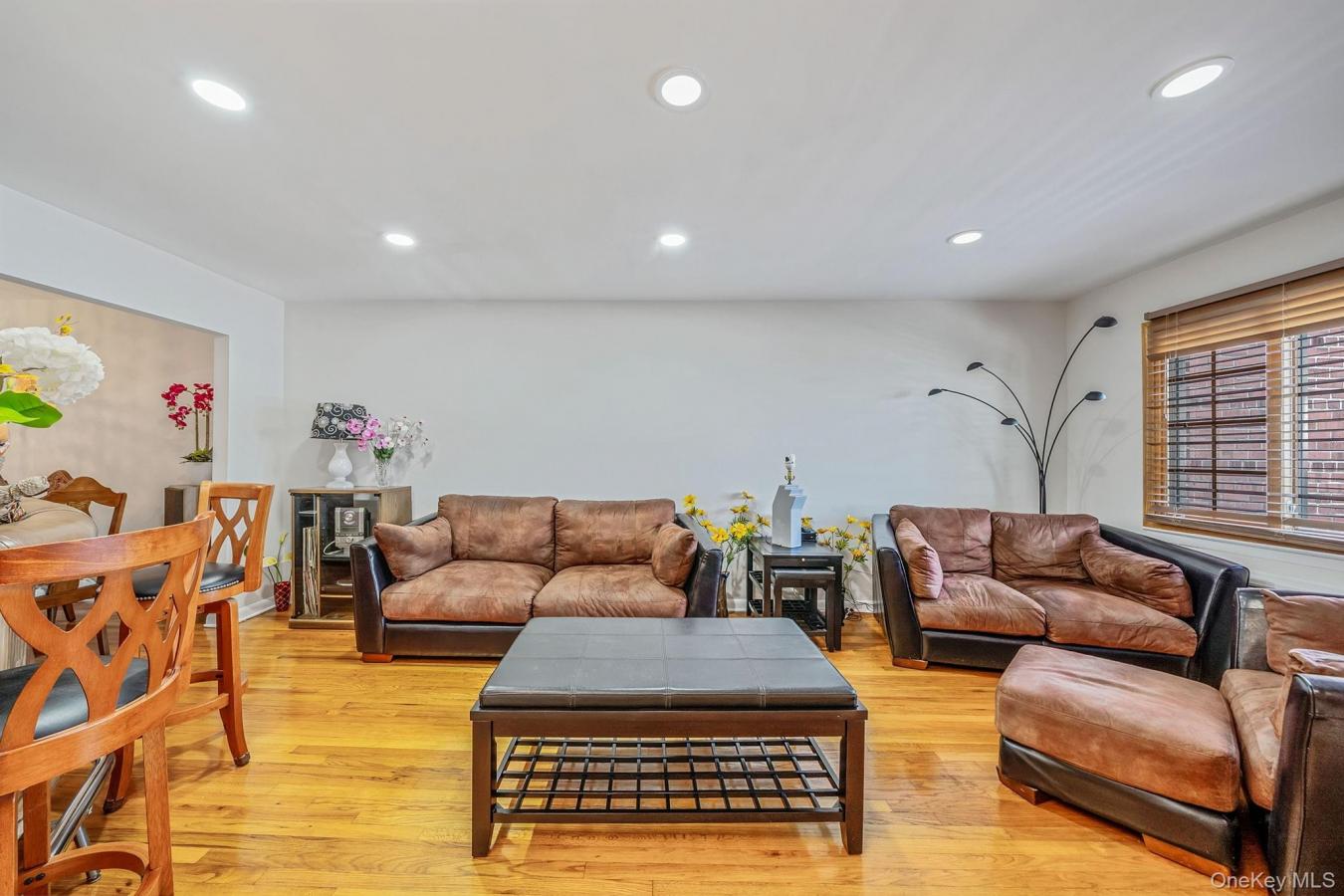 80th avenue, queens, 11385, United States, 3 Bedrooms Bedrooms, ,3 BathroomsBathrooms,Residential,For Sale,1945135