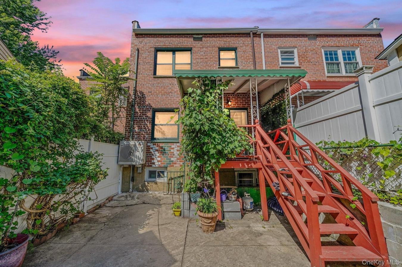 80th avenue, queens, 11385, United States, 3 Bedrooms Bedrooms, ,3 BathroomsBathrooms,Residential,For Sale,1945135