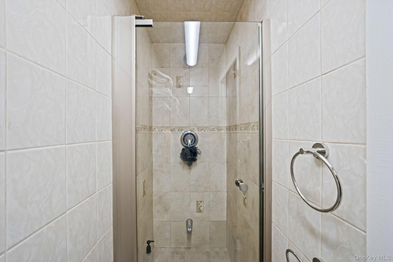 80th avenue, queens, 11385, United States, 3 Bedrooms Bedrooms, ,3 BathroomsBathrooms,Residential,For Sale,1945135