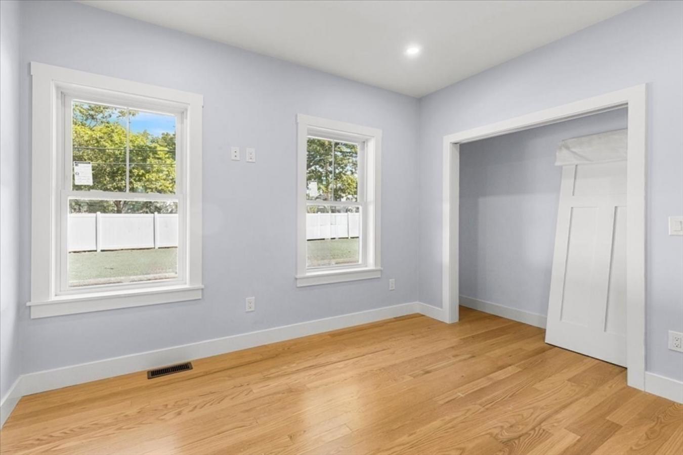 Boston, Suffolk, 02131, United States, 3 Bedrooms Bedrooms, ,2 BathroomsBathrooms,Residential,For Sale,1945133