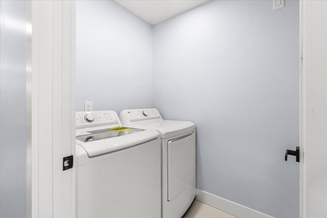 Boston, Suffolk, 02131, United States, 3 Bedrooms Bedrooms, ,2 BathroomsBathrooms,Residential,For Sale,1945133