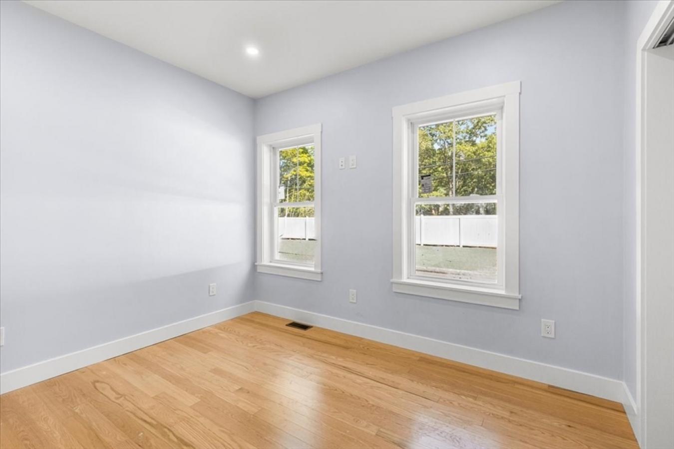 Boston, Suffolk, 02131, United States, 3 Bedrooms Bedrooms, ,-1 BathroomBathrooms,Residential,For Sale,1945132