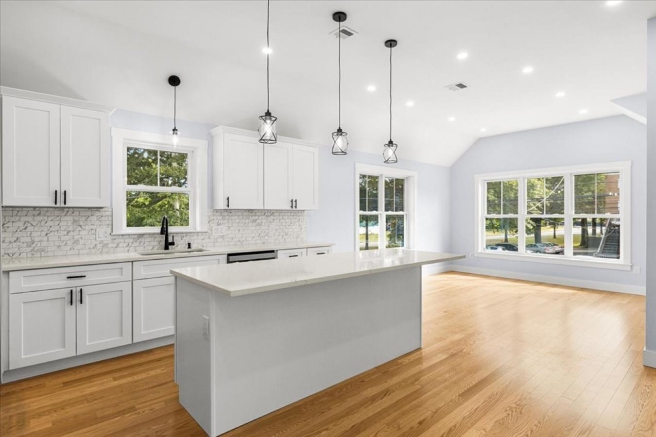 Boston, Suffolk, 02136, United States, 3 Bedrooms Bedrooms, ,2 BathroomsBathrooms,Residential,For Sale,1945130