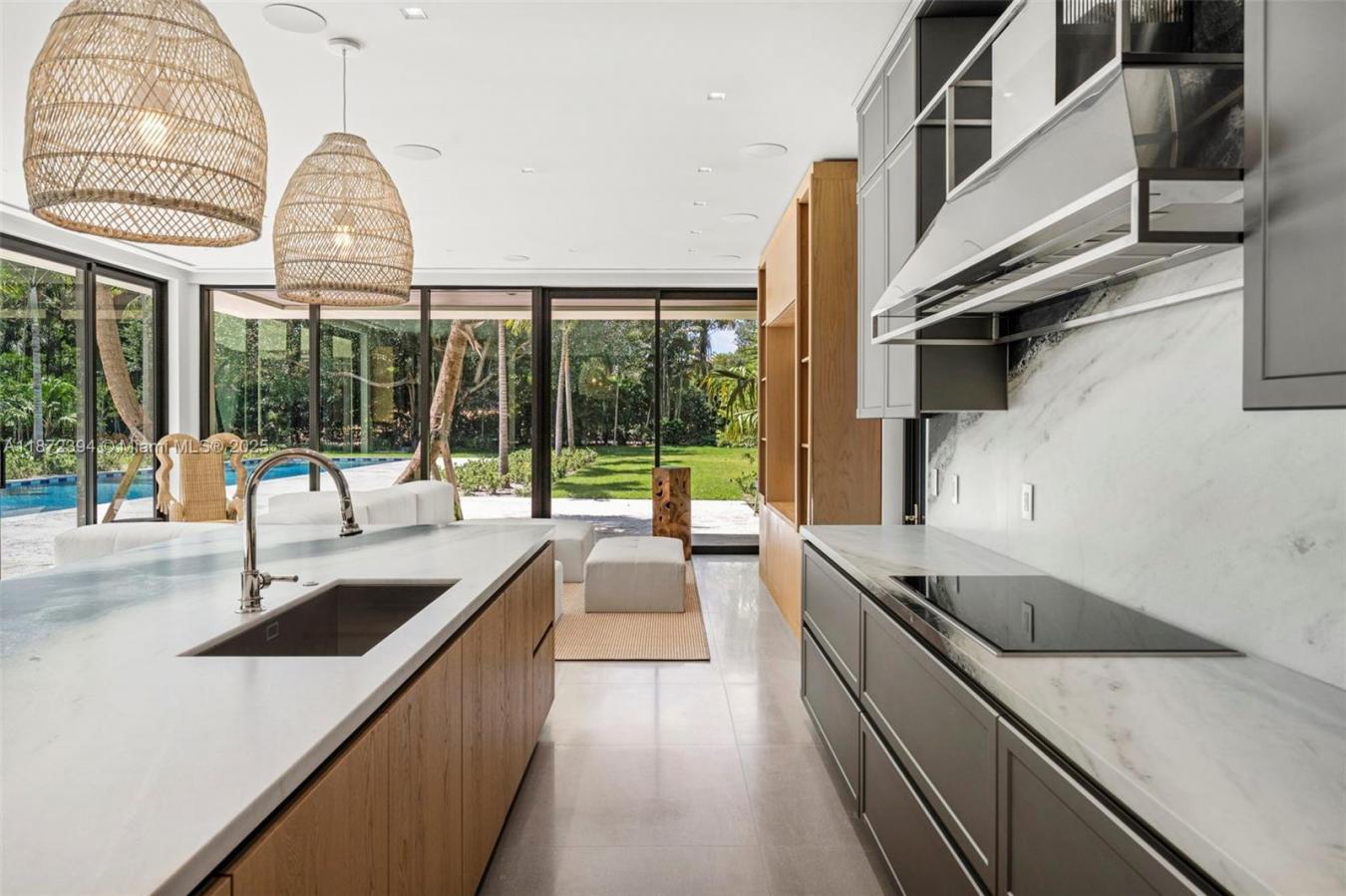 Coral Gables, Florida, 33156, United States, 7 Bedrooms Bedrooms, ,7 BathroomsBathrooms,Residential,For Sale,1945293