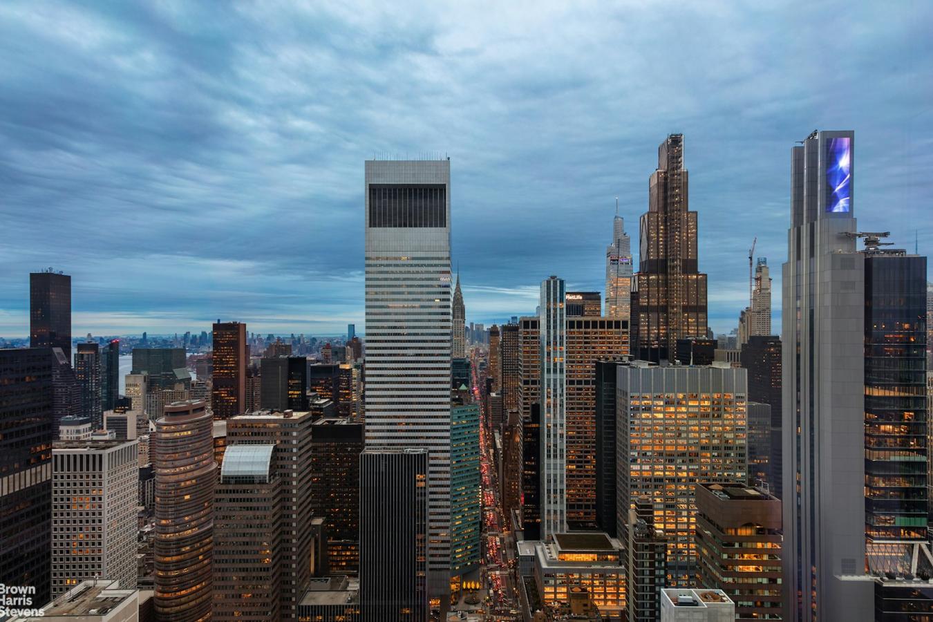 New York, New York, 10022, United States, 3 Bedrooms Bedrooms, ,3 BathroomsBathrooms,Residential,For Sale,1945125