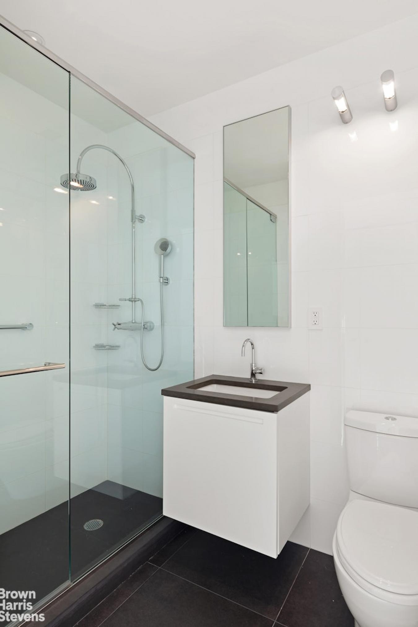 New York, New York, 10022, United States, 3 Bedrooms Bedrooms, ,3 BathroomsBathrooms,Residential,For Sale,1945125