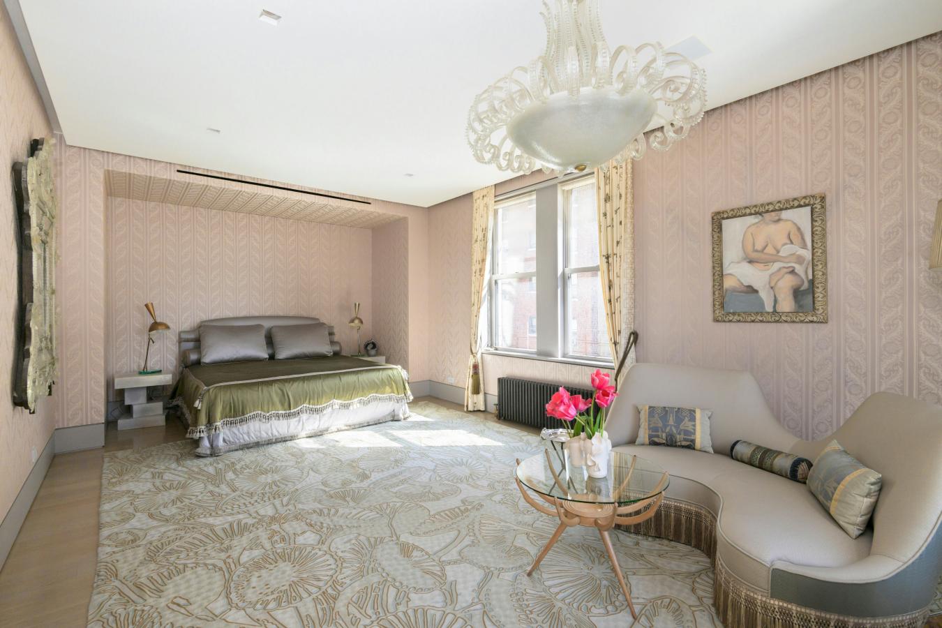 New York, New York, 10024, United States, 5 Bedrooms Bedrooms, ,3 BathroomsBathrooms,Residential,For Sale,1945126