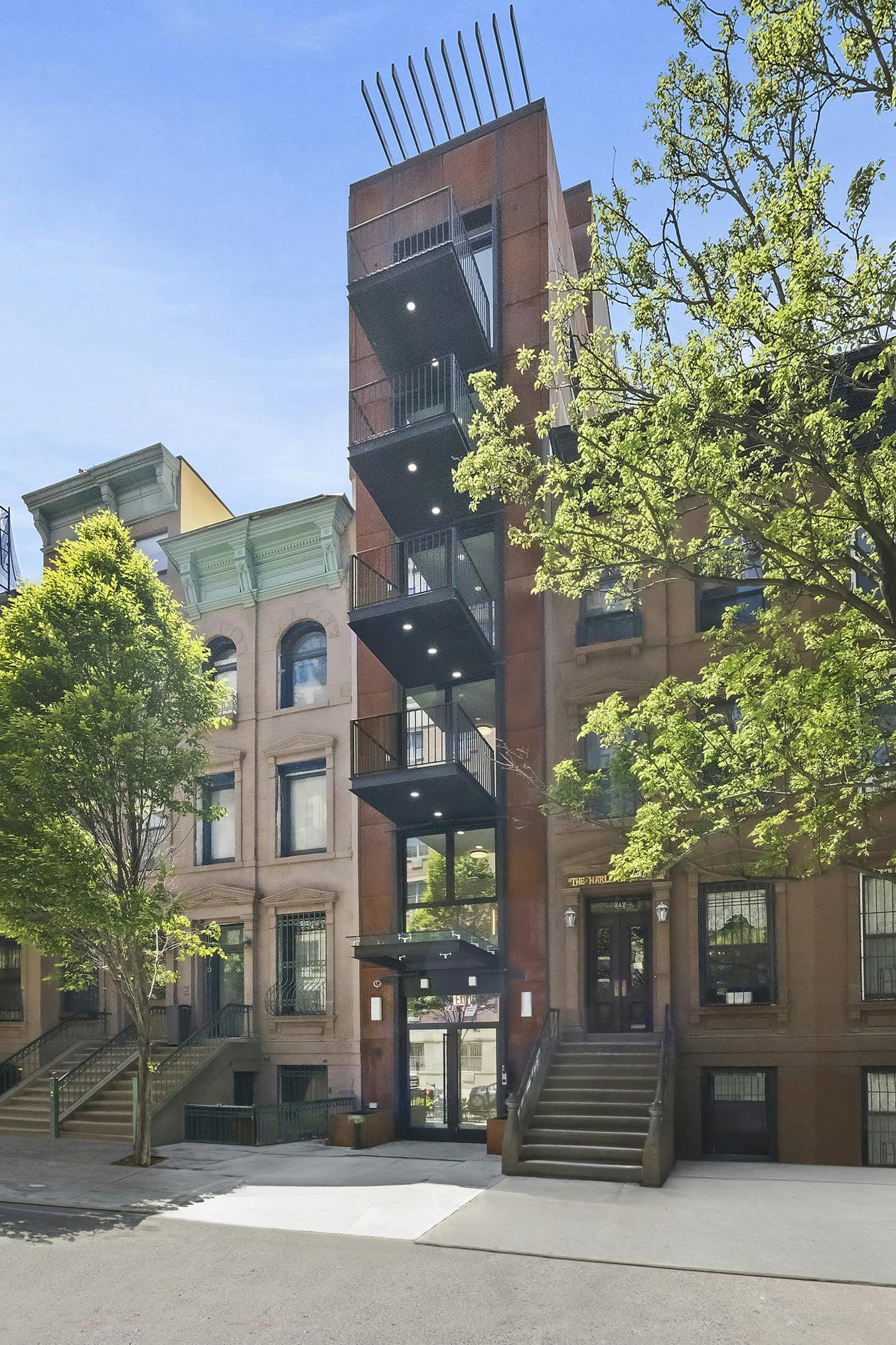 South Harlem, New York, 10027, United States, 4 Bedrooms Bedrooms, ,3 BathroomsBathrooms,Residential,For Sale,1992507