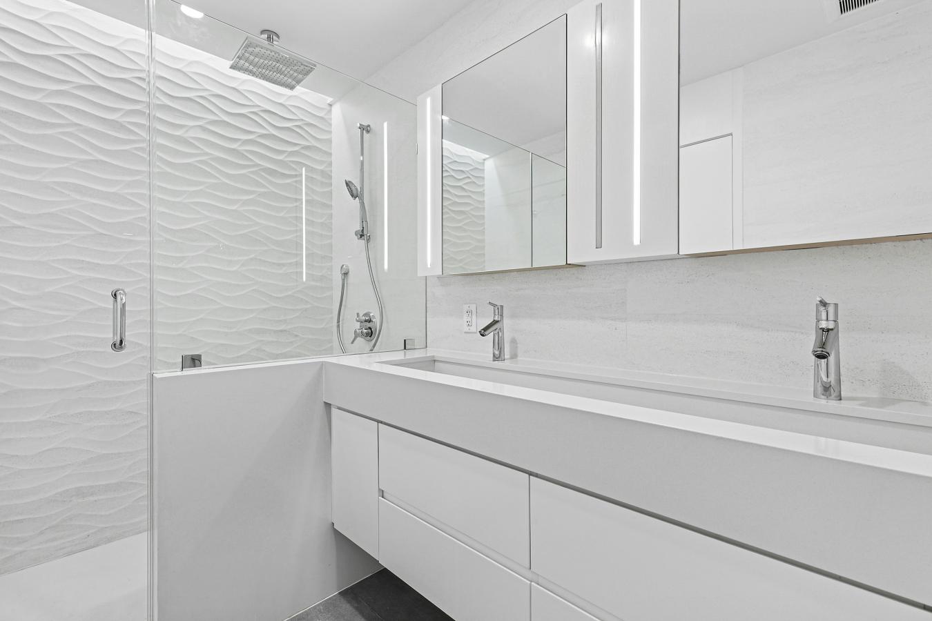 South Harlem, New York, 10027, United States, 4 Bedrooms Bedrooms, ,3 BathroomsBathrooms,Residential,For Sale,1992507