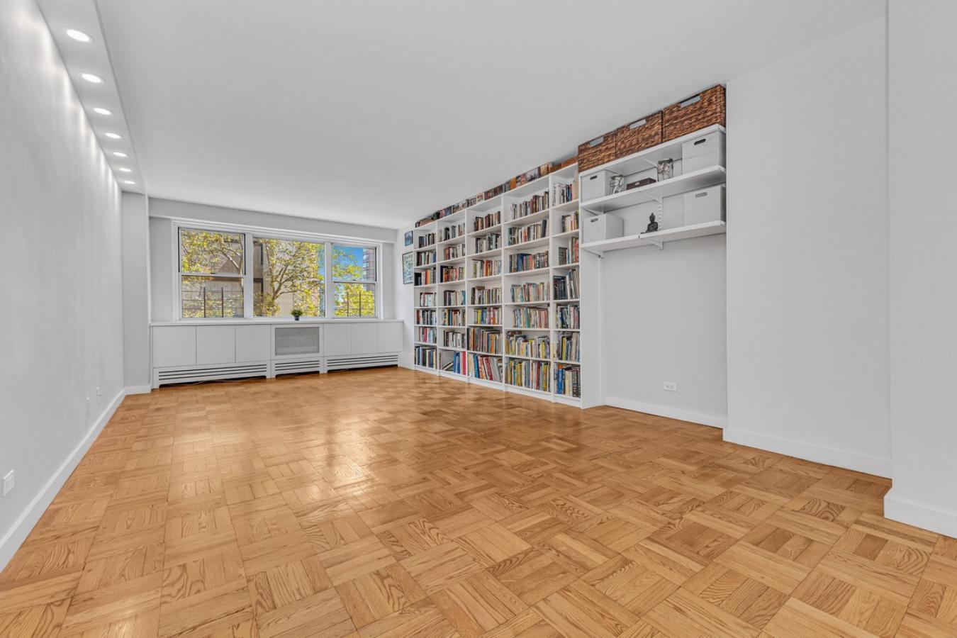 New York, New York, 10065, United States, 2 Bedrooms Bedrooms, ,2 BathroomsBathrooms,Residential,For Sale,1945107