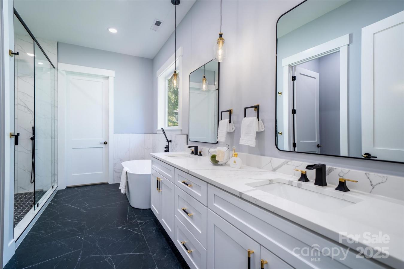 Arden, Buncombe, 28704, United States, 3 Bedrooms Bedrooms, ,2 BathroomsBathrooms,Residential,For Sale,1945291