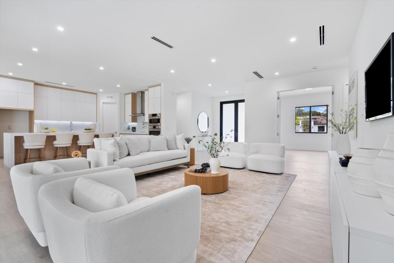 Miami, Miami-Dade, 33157, United States, 5 Bedrooms Bedrooms, ,4 BathroomsBathrooms,Residential,For Sale,1945106