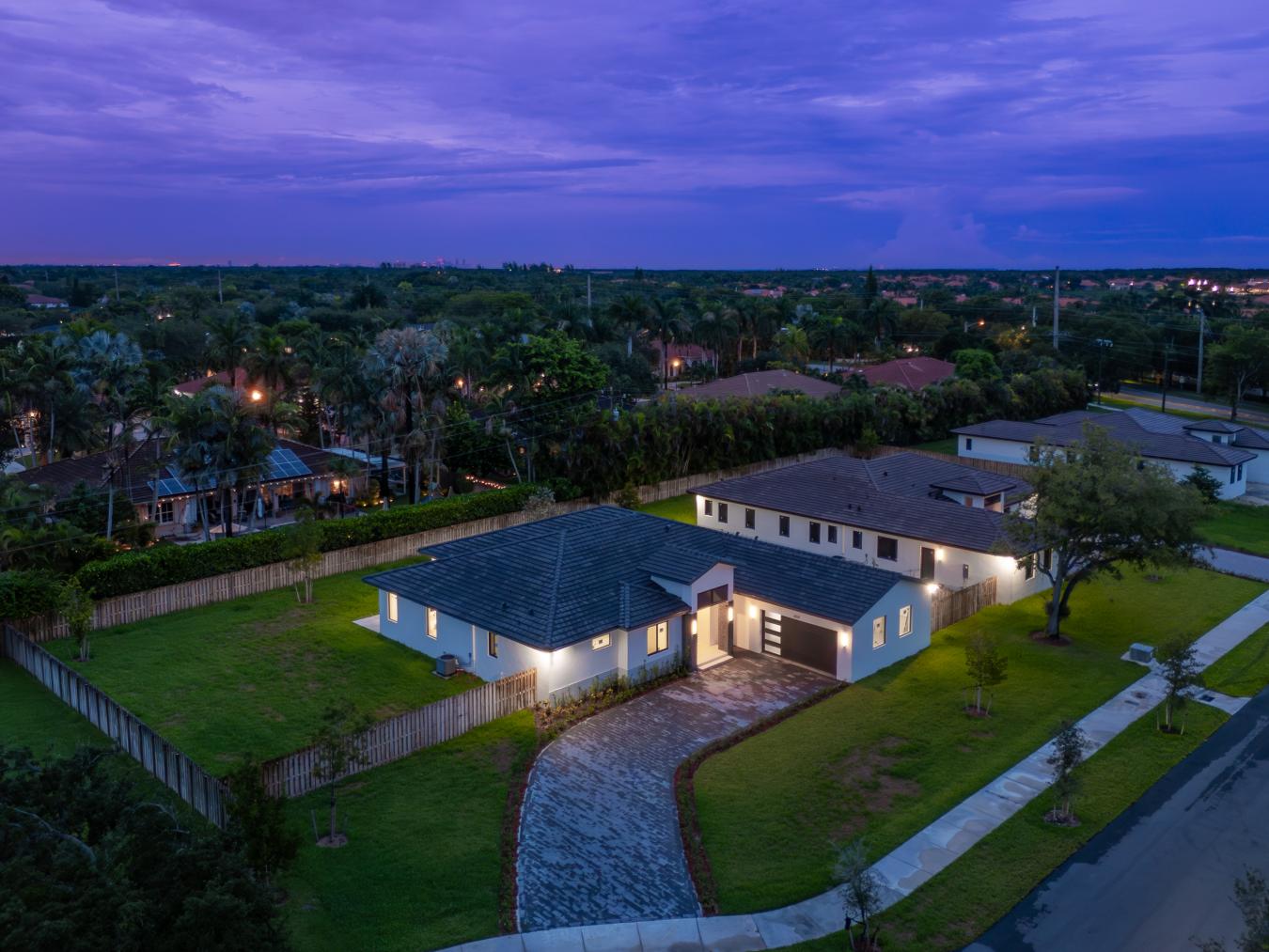 Miami, Miami-Dade, 33157, United States, 5 Bedrooms Bedrooms, ,4 BathroomsBathrooms,Residential,For Sale,1945106