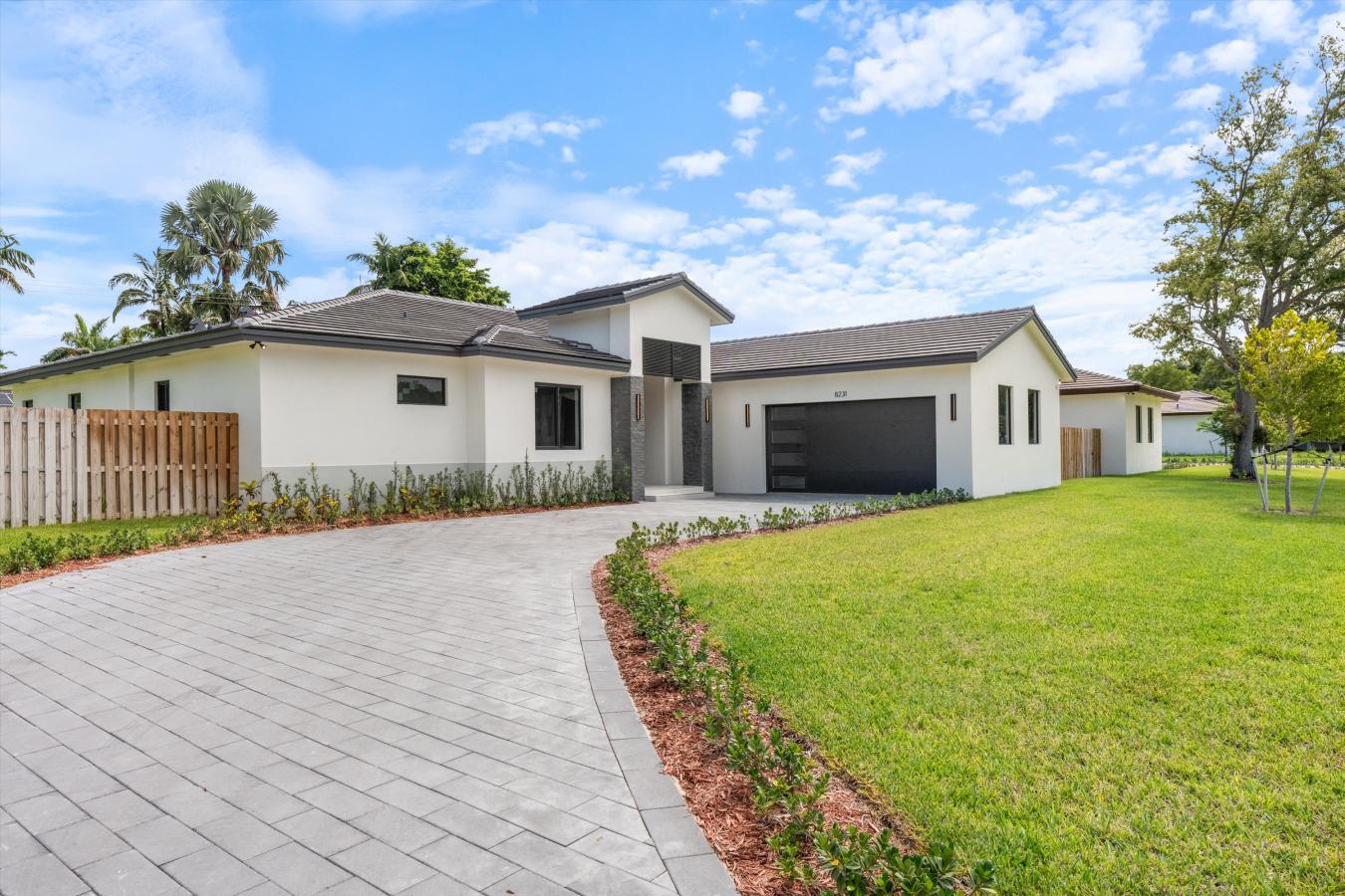 Miami, Miami-Dade, 33157, United States, 5 Bedrooms Bedrooms, ,4 BathroomsBathrooms,Residential,For Sale,1945106