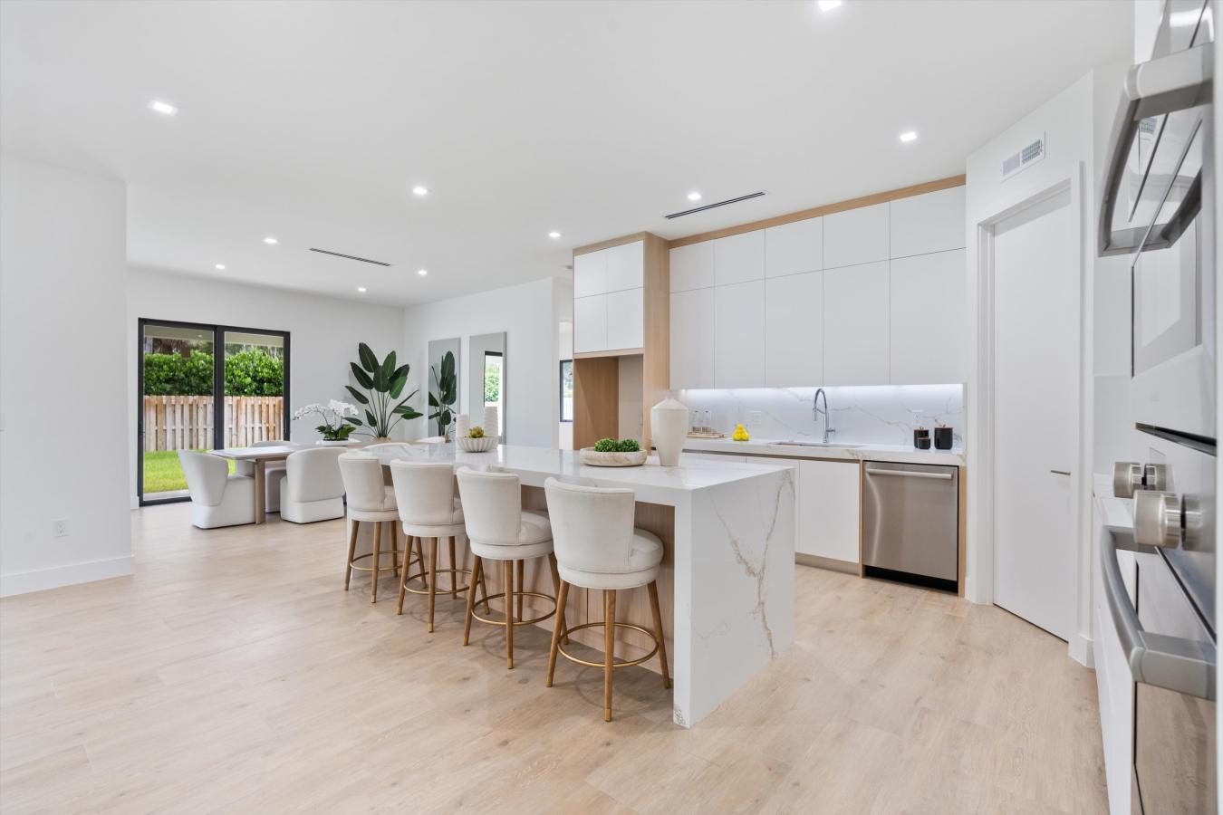 Miami, Miami-Dade, 33157, United States, 5 Bedrooms Bedrooms, ,4 BathroomsBathrooms,Residential,For Sale,1945106